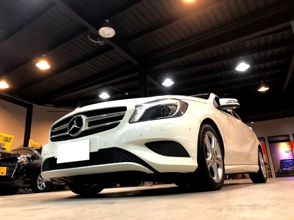 賓士M-Benz