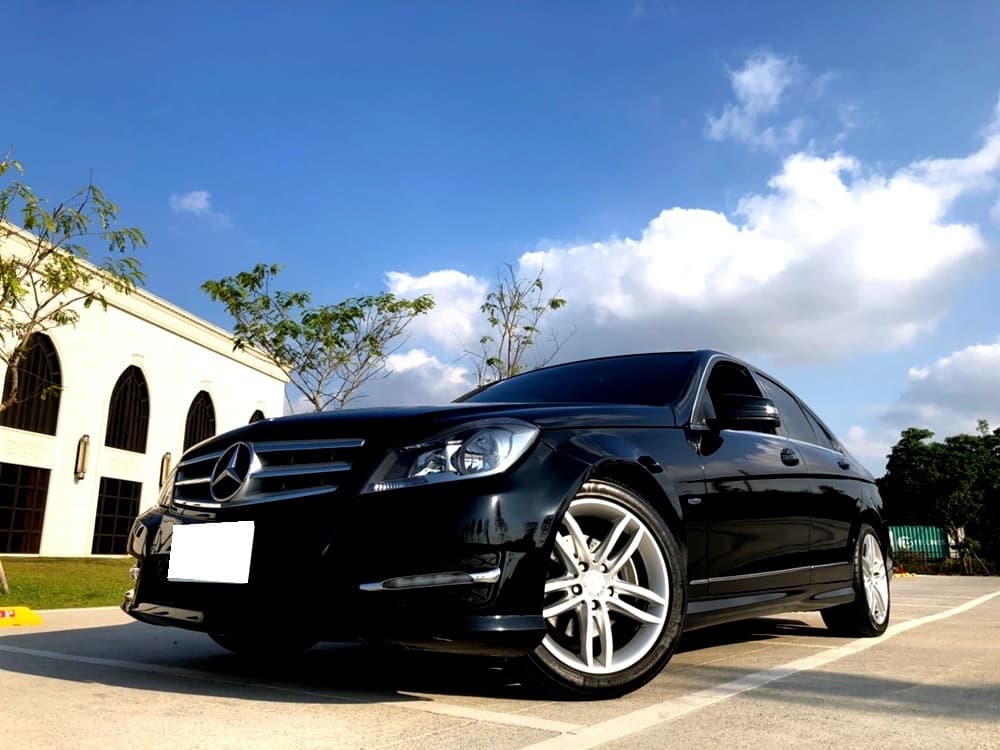 賓士M-Benz