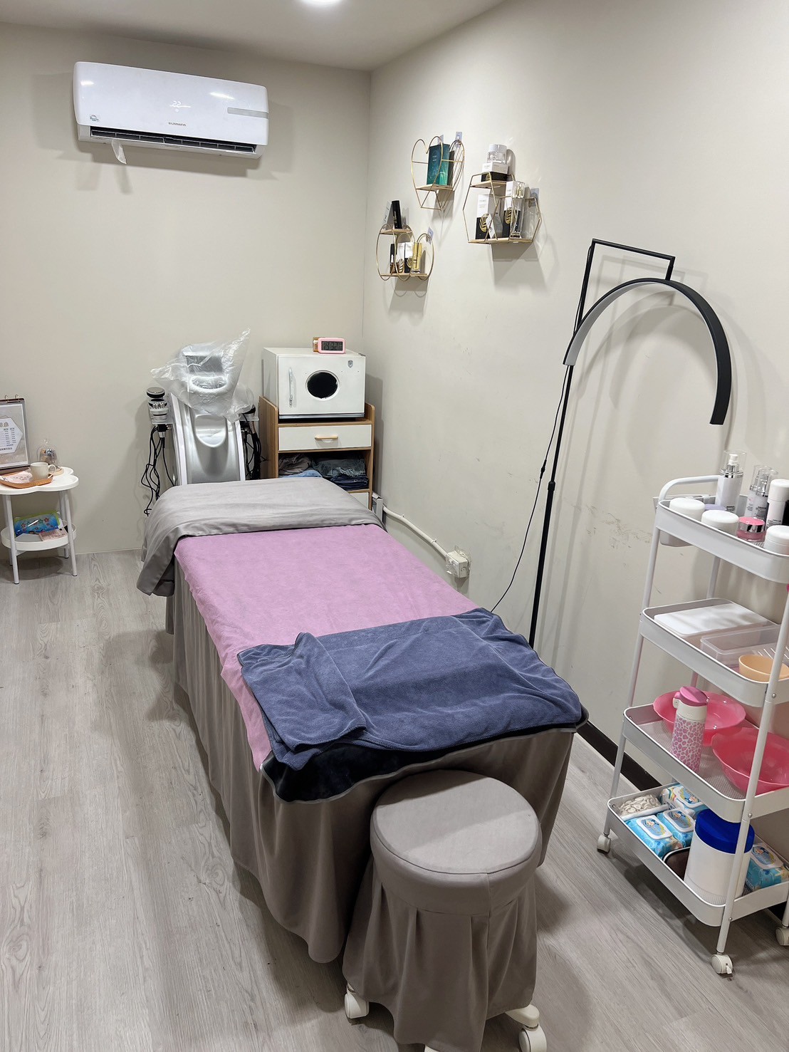 欣美學｜深層保濕｜清粉刺｜藻針煥膚｜緊緻拉提｜瘦身雕塑 店內環境照片