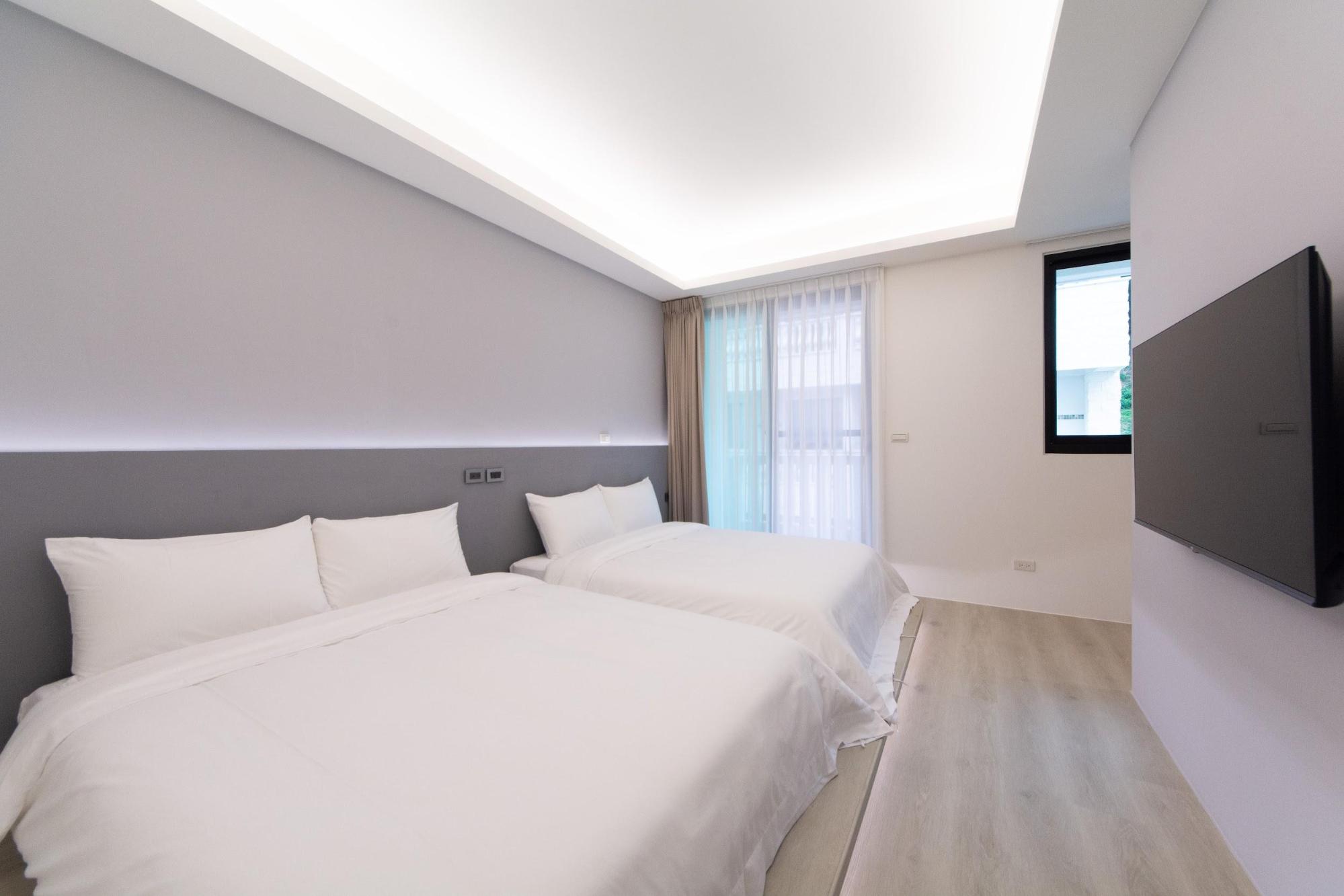 room-img