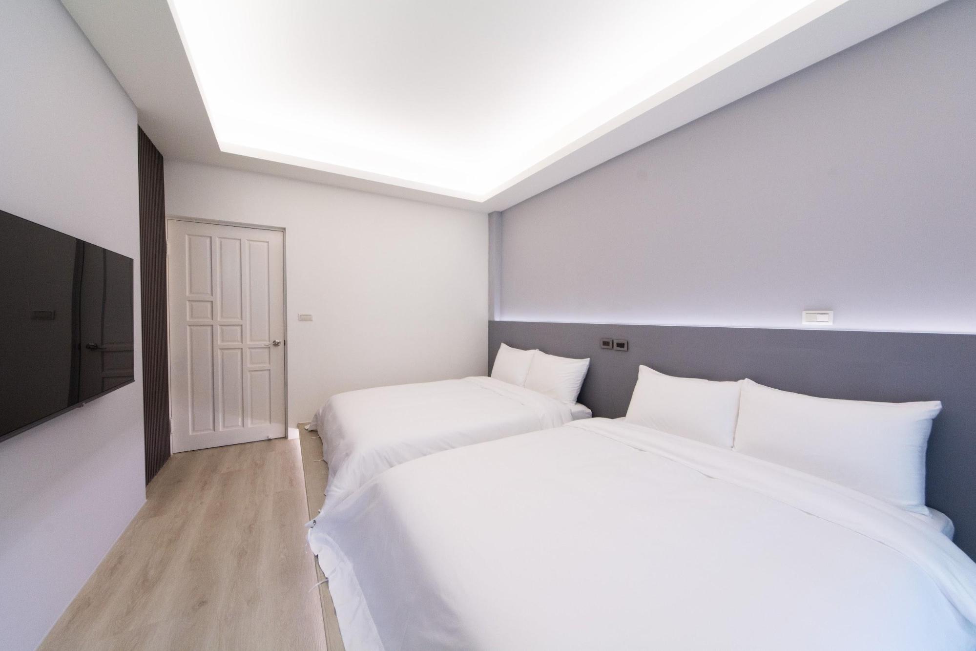 room-img