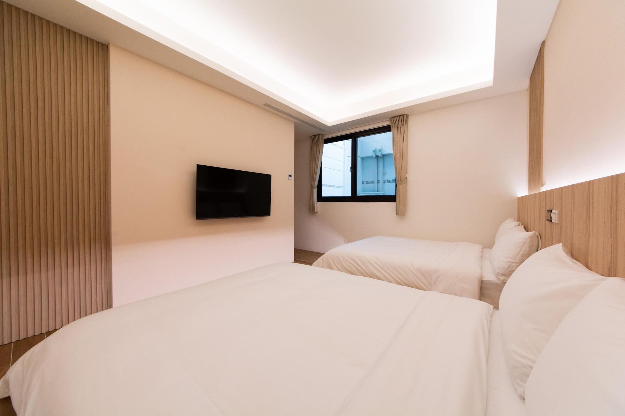 room-img
